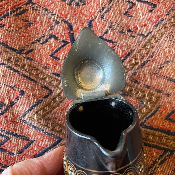 Antique Gibson & Sons Late Sevres Davenport Made in England Tin Lidded Creamer - Picture 7 of 9